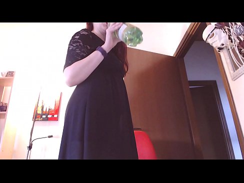 ❤️ Ein unterwürfiger Sklave, der schmutzige und üppige Höschen liebt, wird gezwungen zu masturbieren, nachdem er dieses Video gesehen hat! ❤❌ Porno bei uns ❌️