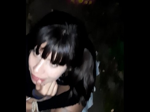 ❤️ Auf der Straße geschwollenen Penis im Austausch für Süßigkeiten ❤❌ Porno bei uns ❌️