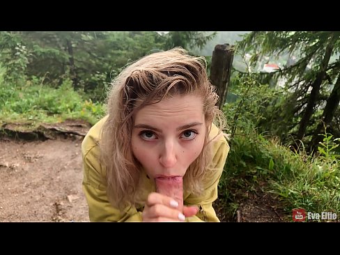❤️ Mädchen schluckt Sperma nach einem öffentlichen Blowjob - Eva Elfi ❤❌ Porno bei uns ❌️