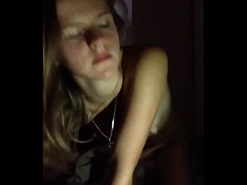 ❤️ Ein Mädchen masturbiert und wichst ❤❌ Porno bei uns ❌️